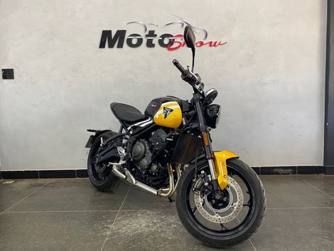 TRIUMPH TRIDENT 660
