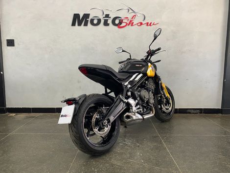 TRIUMPH TRIDENT 660