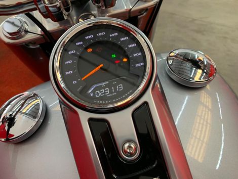 Harley FAT BOY FLFB