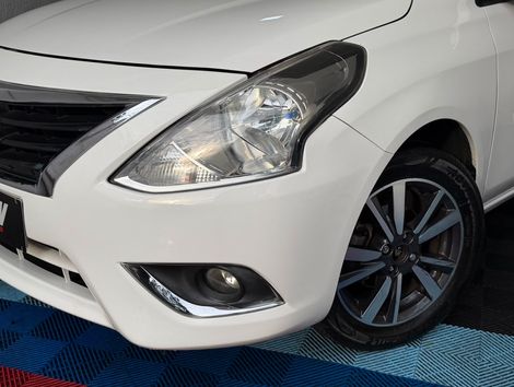 Nissan VERSA SL 1.6 16V FlexStart 4p Aut.