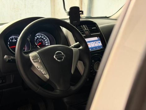 Nissan VERSA SL 1.6 16V FlexStart 4p Aut.