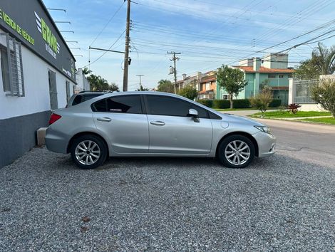Honda Civic Sedan LXS 1.8/1.8 Flex 16V Aut. 4p