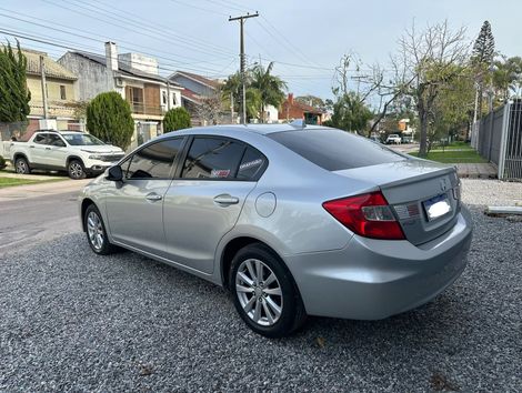 Honda Civic Sedan LXS 1.8/1.8 Flex 16V Aut. 4p