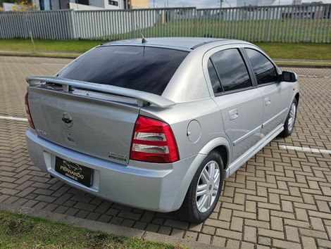 Chevrolet Astra 2.0 8V/ CD 2.0 8V Hatchback 5p Aut