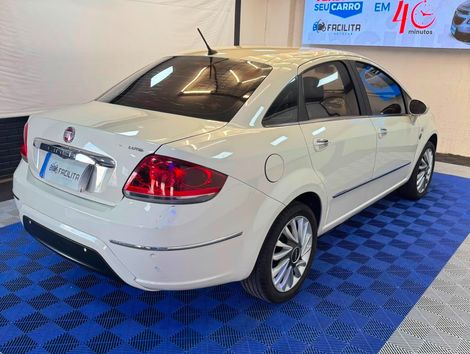 Fiat LINEA ESSENCE 1.8 Flex 16V 4p