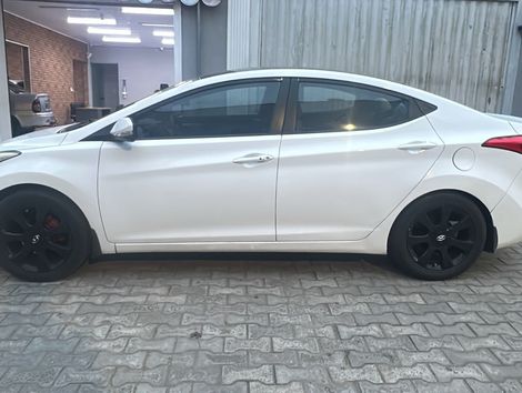 Hyundai Elantra GLS 1.8 16V Aut.