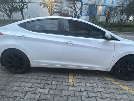 Hyundai Elantra GLS 1.8 16V Aut.