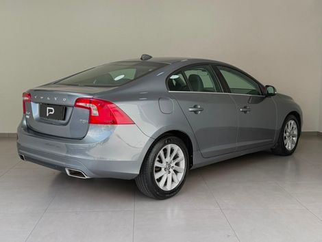 Volvo S60 T-5 KINETIC 2.0 245cv 4p