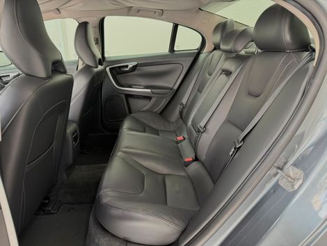 Volvo S60 T-5 KINETIC 2.0 245cv 4p