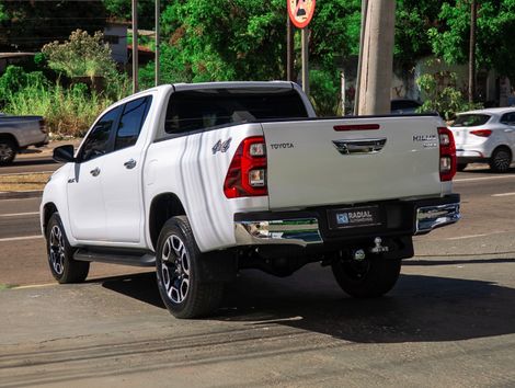 Toyota Hilux CD SRX 4x4 2.8 TDI 16V Diesel Aut.