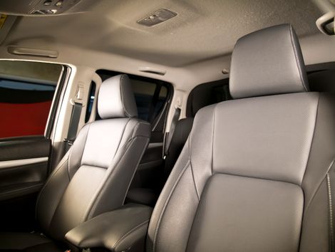Toyota Hilux CD SRX 4x4 2.8 TDI 16V Diesel Aut.