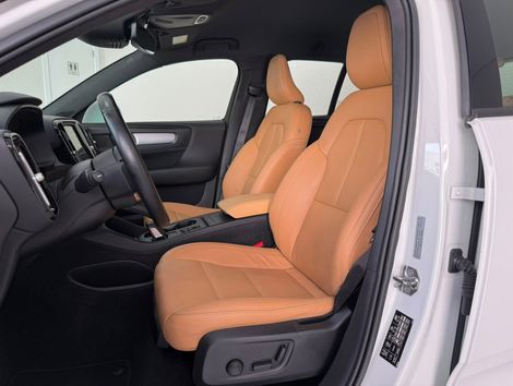 Volvo XC 40 T-4 MOMENTUM 2.0 190cv FWD