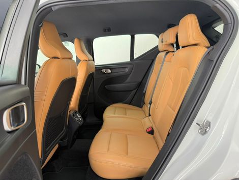 Volvo XC 40 T-4 MOMENTUM 2.0 190cv FWD