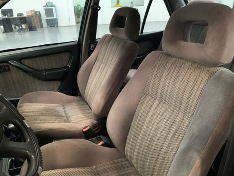 Chevrolet Monza GLS/ Hi-Tech 2.0 EFI 2p e 4p