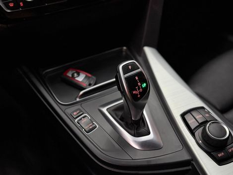 BMW 320iA Modern/Sport TB 2.0/A.Flex/GP 4p