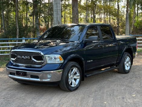 RAM 1500 LIMITED 5.7 CD 4x4 Aut.