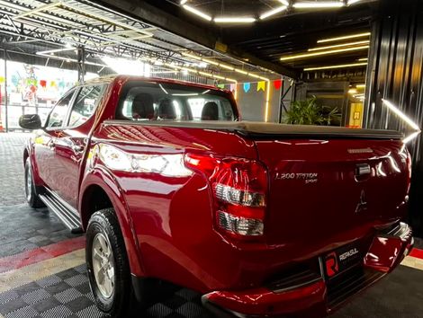 Mitsubishi TRITON SPORT GLS