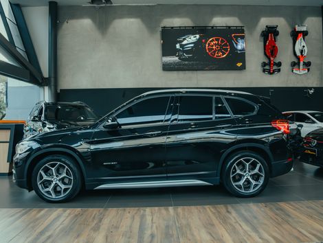 BMW X1 SDRIVE 20i X-Line 2.0 TB Active Flex