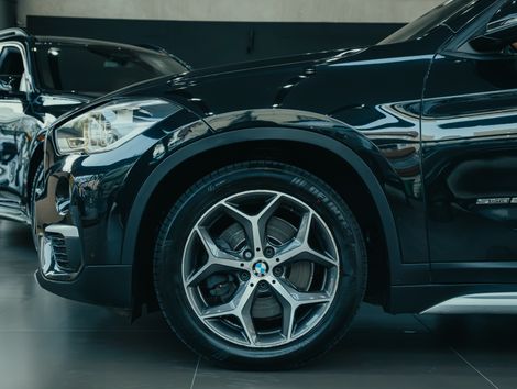 BMW X1 SDRIVE 20i X-Line 2.0 TB Active Flex