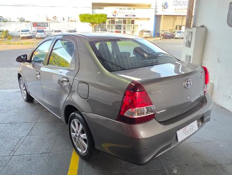 Toyota ETIOS X Plus 1.5 Flex 16V 5p Mec.