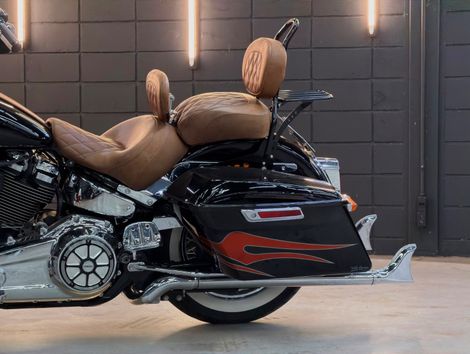 Harley SOFTAIL DELUXE FLDE