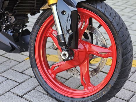 BMW G 310 R