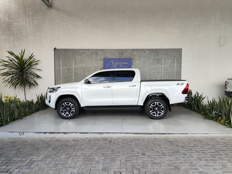 Toyota Hilux CD SRX Plus 4x4 2.8 TDI Die. Aut.