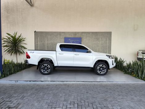 Toyota Hilux CD SRX Plus 4x4 2.8 TDI Die. Aut.