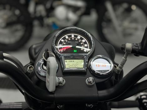 Royal Enfield Classic 350 Dark