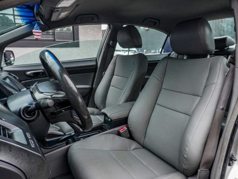 Honda Civic Sedan LXS 1.8/1.8 Flex 16V Aut. 4p