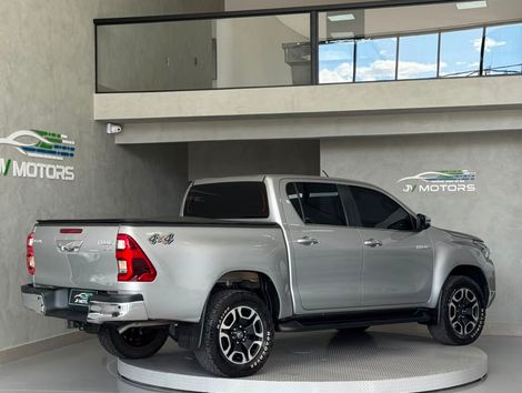Toyota Hilux CD SRX 4x4 2.8 TDI 16V Diesel Aut.