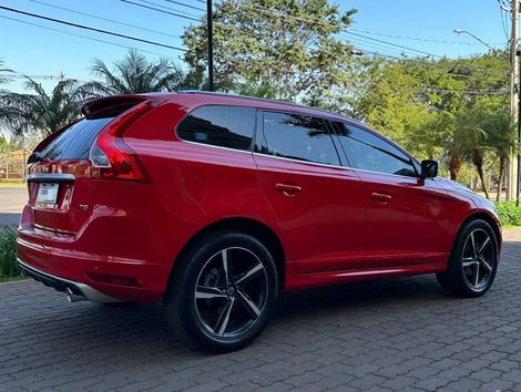 Volvo XC 60 T-6  R-DESIGN 2.0 306cv FWD 5p