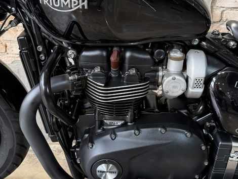 TRIUMPH BONNEVILLE BOBBER BLACK 1200cc