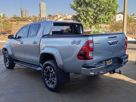 Toyota Hilux CD SRX 4x4 2.8 TDI 16V Diesel Aut.