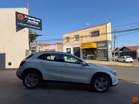 Mercedes GLA 200 Style 1.6 TB 16V/Flex Aut.