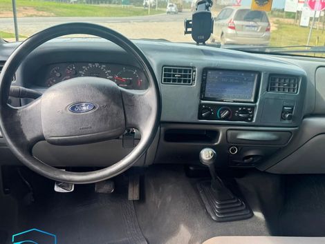 Ford F-250 XLT 4.2 180cv CD TB Diesel
