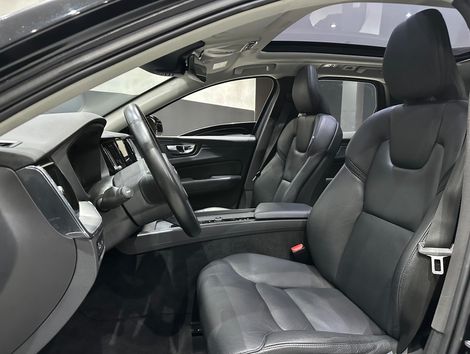 Volvo XC 60 T-8 MOMENTUM 2.0 (Híbrido)