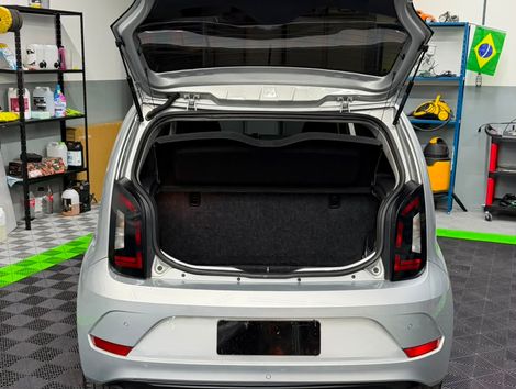 VolksWagen up! move 1.0 TSI Total Flex 12V 5p