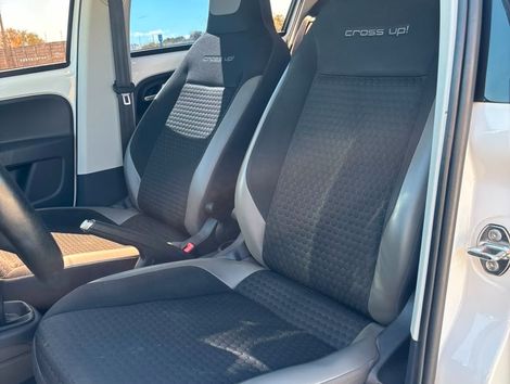 VolksWagen up! cross 1.0 TSI Total Flex 12V 5p