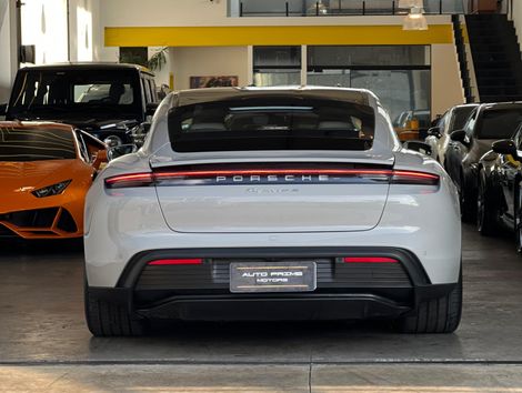 Porsche Taycan 4S (Elétrico)