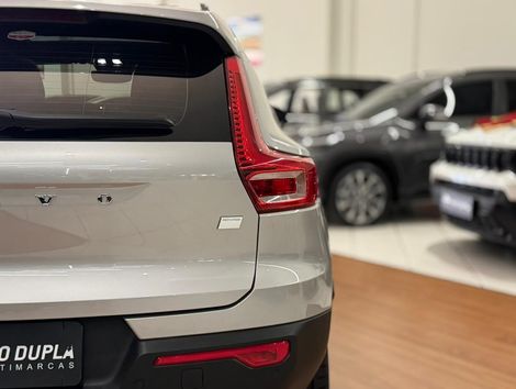 Volvo XC 40 Recharge Plus (Elétrico)