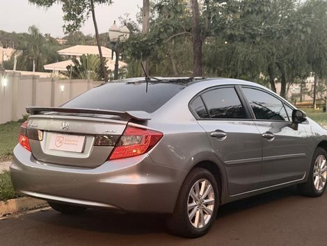 Honda Civic Sedan LXS 1.8/1.8 Flex 16V Mec. 4p