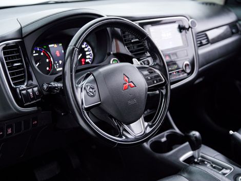 Mitsubishi OUTLANDER 2.2 165cv Diesel Aut.