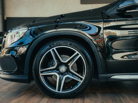 Mercedes GLA 250 Sport 2.0 TB 16V 4x2  211cv Aut.