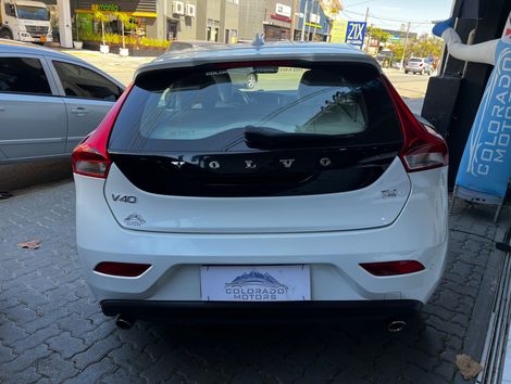 Volvo V40 T-4 MOMENTUM 2.0 Aut.