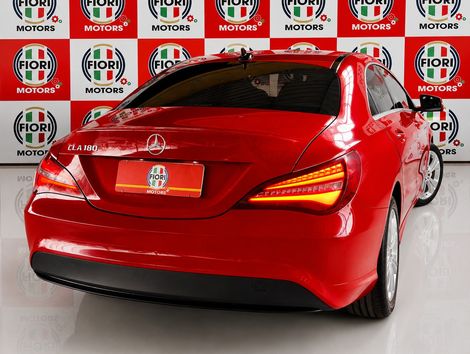 Mercedes CLA-180 1.6 16V 122cv Aut.
