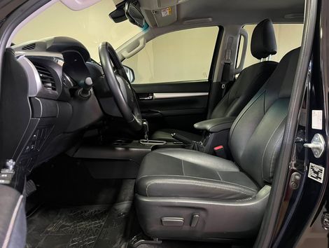 Toyota Hilux CD SRX 4x4 2.8 TDI 16V Diesel Aut.