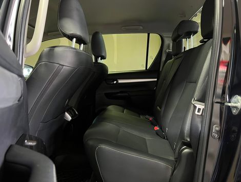 Toyota Hilux SW4 SRX 4x4 2.8 TDI 16V Dies. Aut.