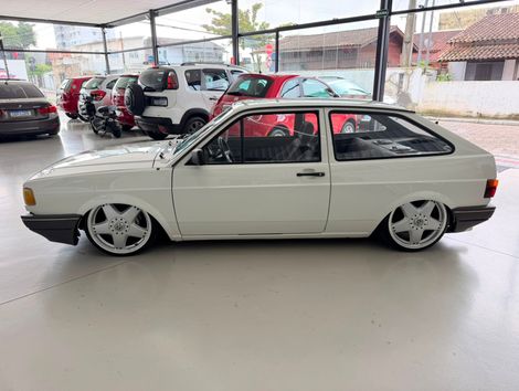VolksWagen Gol 1000 (modelo antigo)