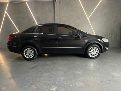 Fiat LINEA ESSENCE Dualogic 1.8 Flex 16V 4p